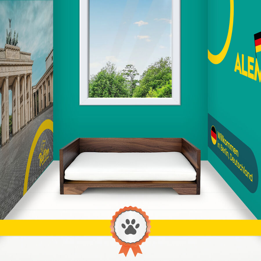 Suite de Ruffinn con mural de ciudad y cama elevada de madera